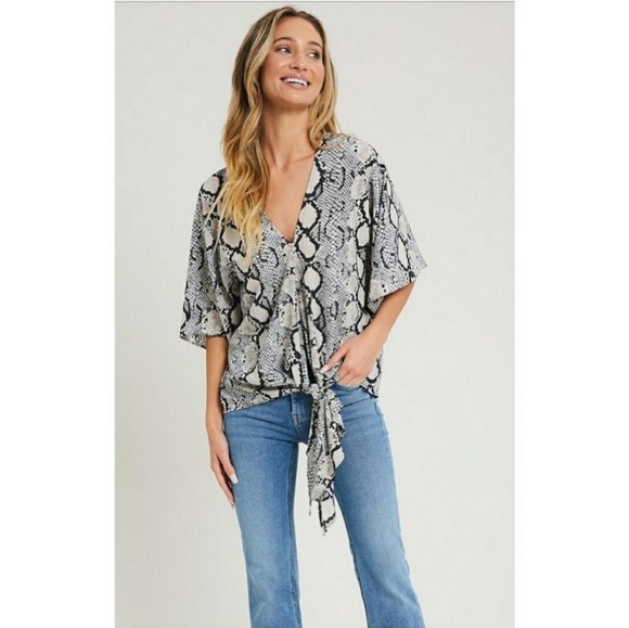ee some Tops - Python Snake Print Vneck Blouse